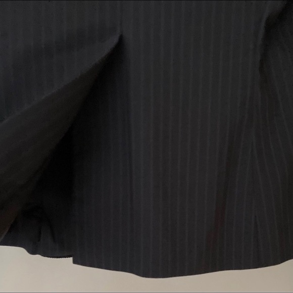 Theory Shrunken Pinstripe Jacket - Picture 7 of 9